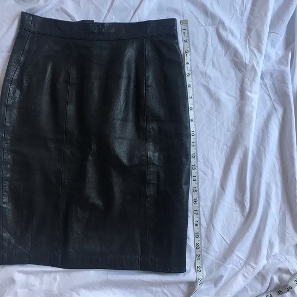 Vintage Leather skirt - Picture 6 of 8